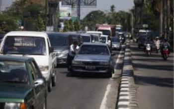 Petugas Akan Sweeping Mobil Pribadi Yang Akan Masuk DIY